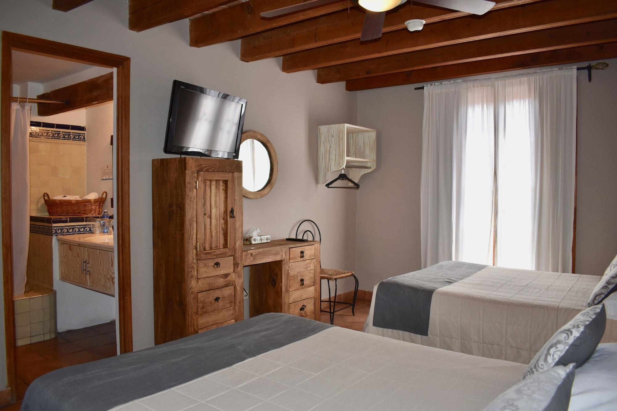 Hotel Ana Catalina And Suites Альенде Экстерьер фото