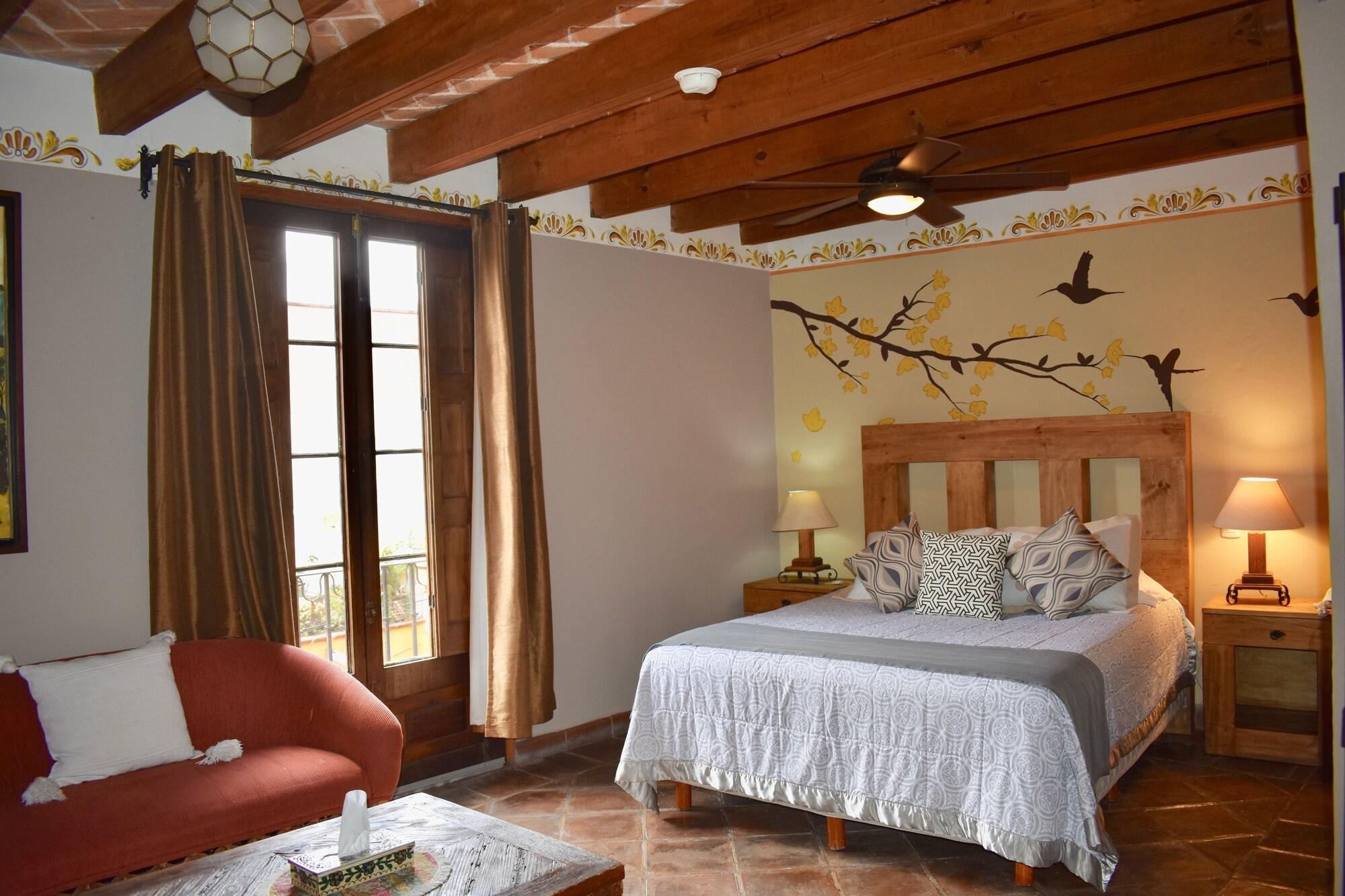 Hotel Ana Catalina And Suites Альенде Экстерьер фото