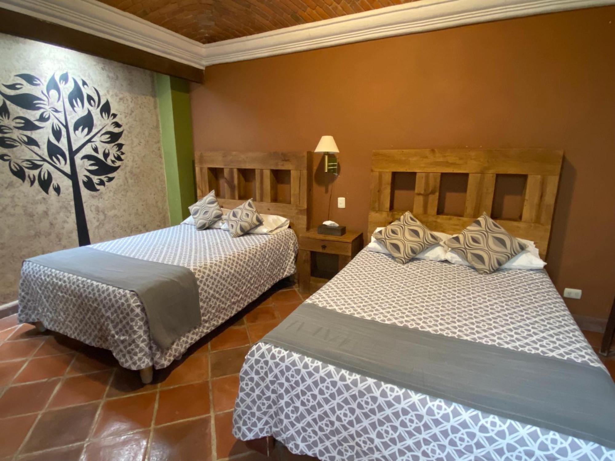 Hotel Ana Catalina And Suites Альенде Экстерьер фото