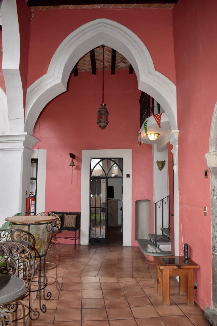 Hotel Ana Catalina And Suites Альенде Экстерьер фото